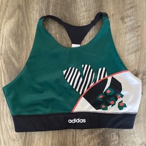 Adidas sports bra size L